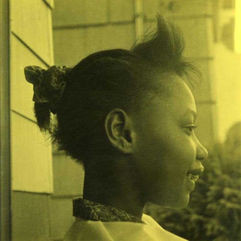 Carrie Mae Weems Golden Yella Girl from the series Untitled (Colored People), 2019 © Carrie Mae Weems, courtesy Jack Shainman Gallery, New York and Galerie Barbara Thumm, Berlin.