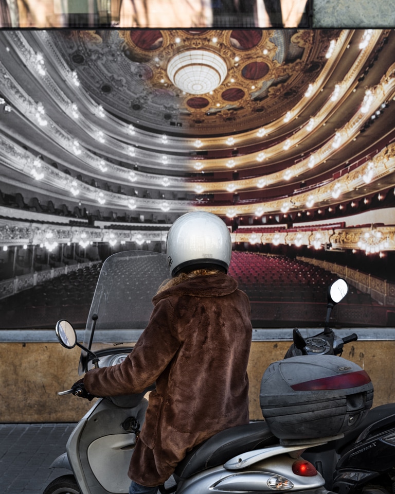 Anastasia Samoylova, Cartel de teatro histórico, Barcelona, 2022 © Anastasia Samoylova