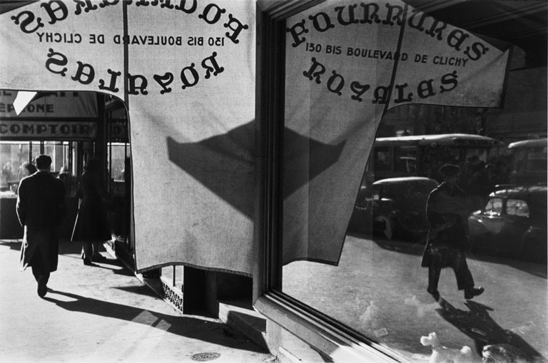 Louis Stettner, Boulevard de Clichy, Paris, 1951. Colecciones Fundación MAPFRE © Louis Stettner Estate