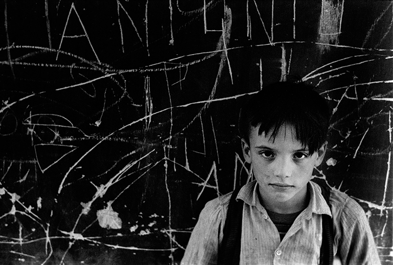 Carlos Pérez Siquier Carlos Pérez Siquier<br />
La Chanca, Almería, 1960<br />
Copia posterior, plata en gelatina<br />
© Pérez Siquier, VEGAP, Barcelona, 2026